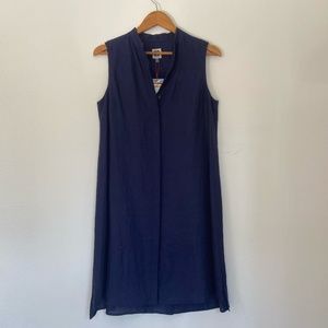 Anne Klein Sleeveless Shift Style Button Down Dress in Navy Blue
